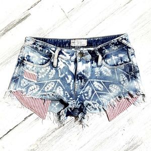 Free People Jean Short’s. Size 26